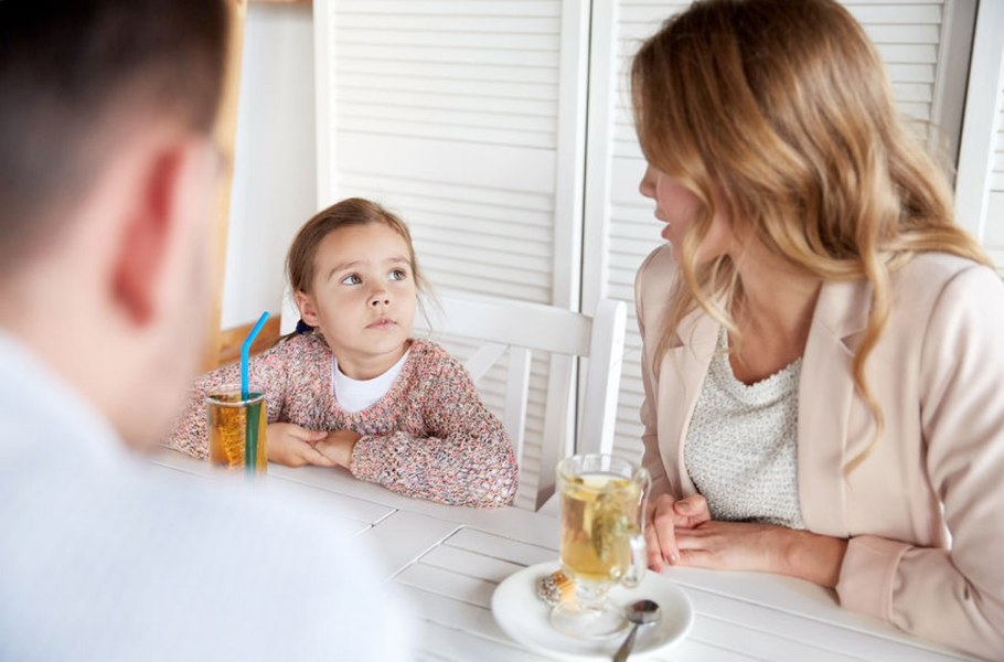 Cât te costă să crești un copil. Suma a crescut cu 30% față de anul trecut