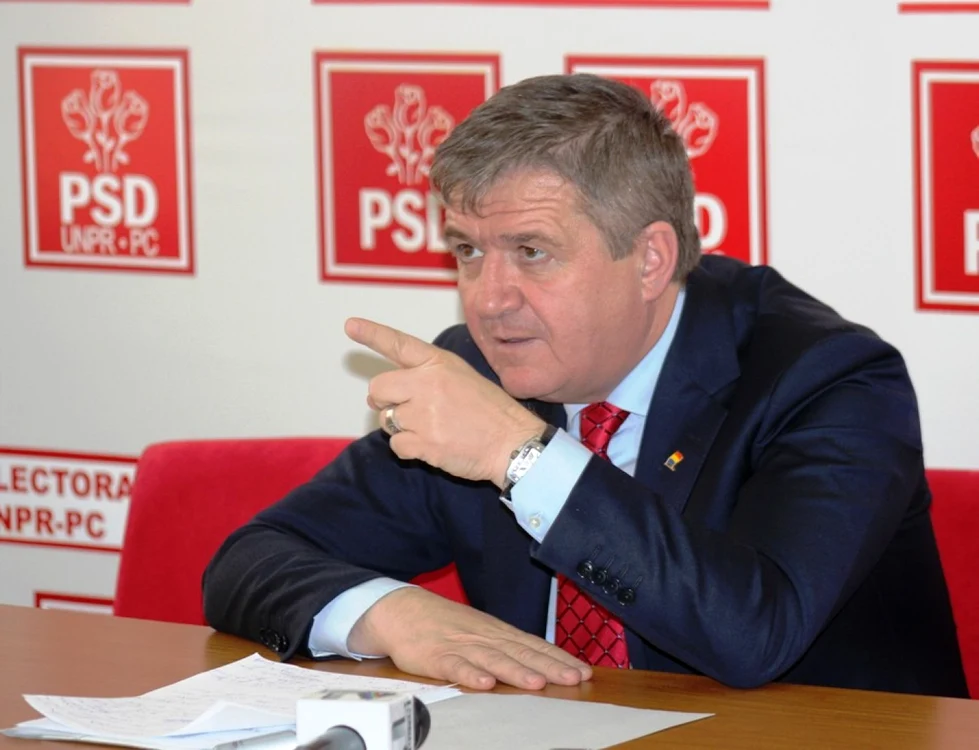 Preşedintele
PSD Satu Mare, Mircea Govor, le-a transmis colegilor de partid interesaţi de
funcţia de preşedinte al organizaţiei judeţene că pot să „îşi facă încălzirea”
pentru campania internă. FOTO - voceatransilvaniei.ro