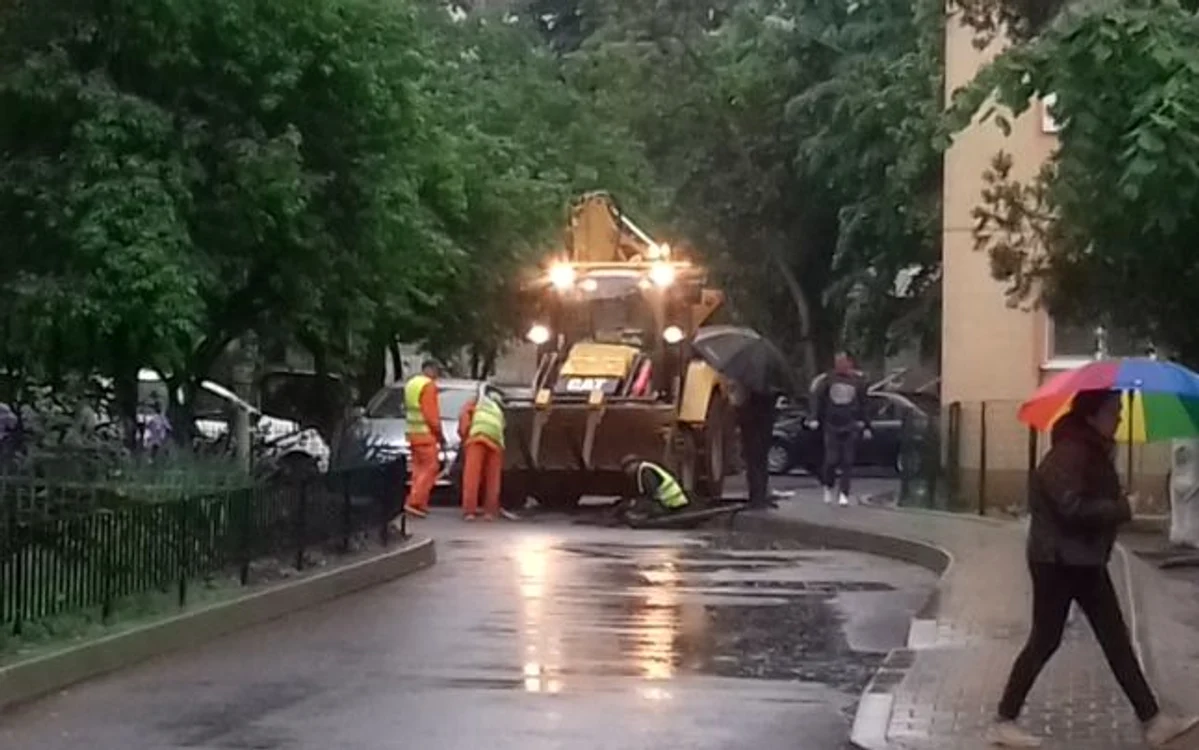 Lucrări pe ploaie