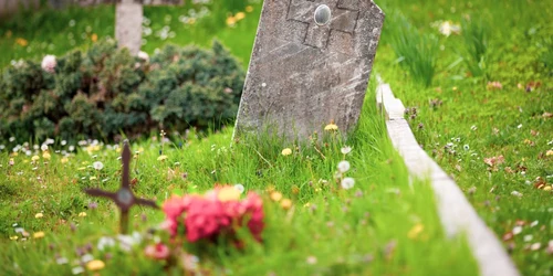 Cimitir FOTO Shutterstock