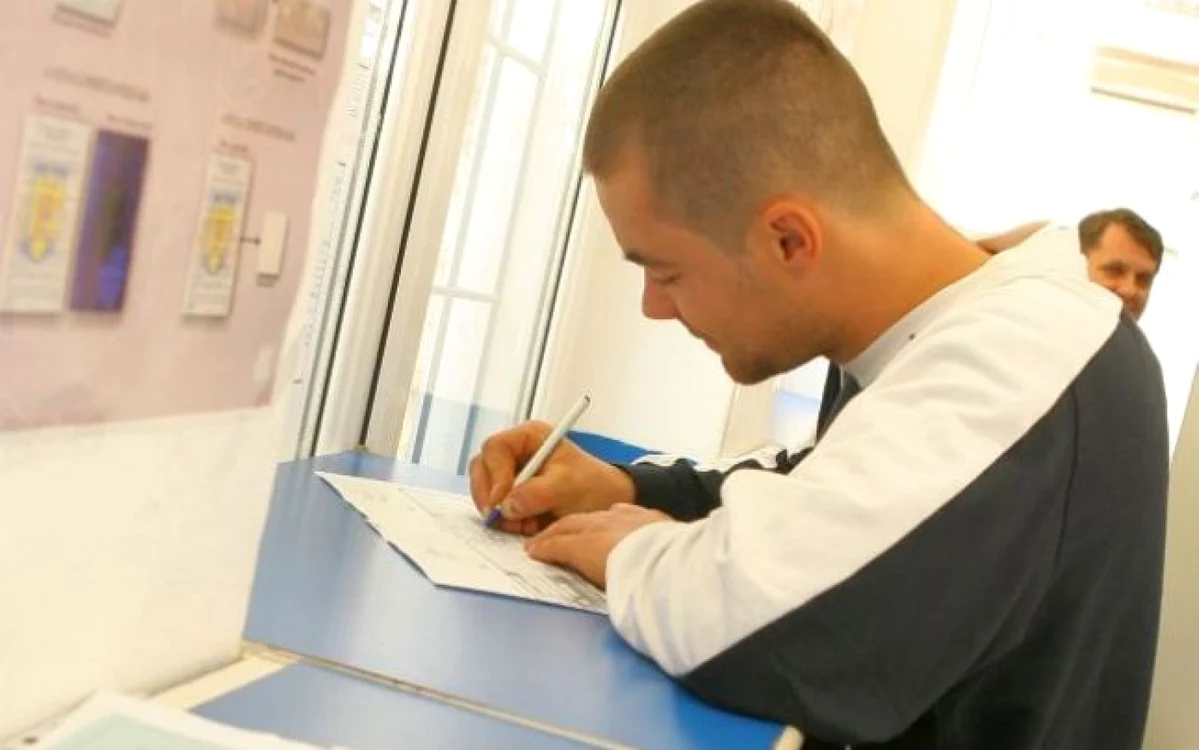 Bărbatul şi-a falsificat cazierul pentru că avea antecedente penale. FOTO arhivă Adevărul