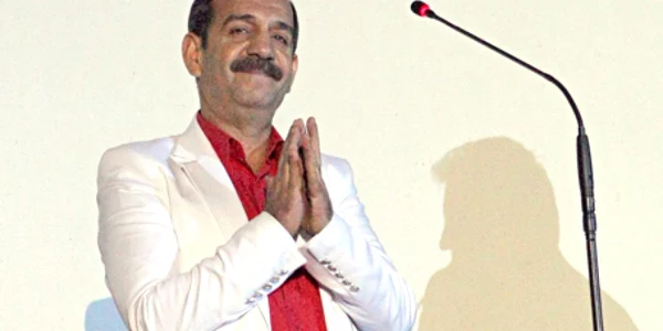 Yilmaz Yalcin a fost primit cu aplauze de public