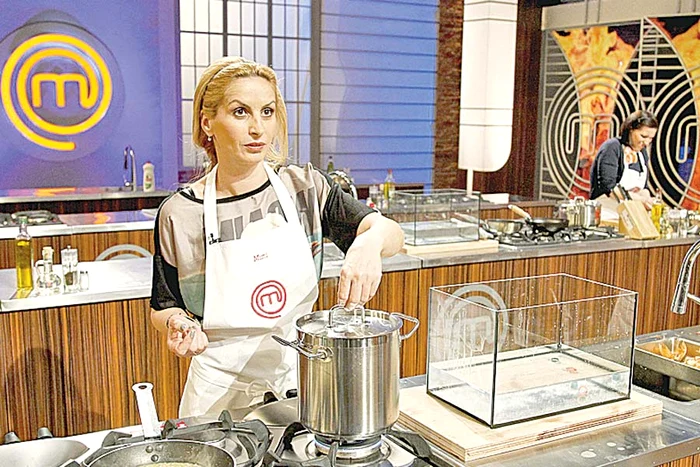 Şorţurile din colecţia “1773” au încorporate buzunare speciale pentru manevrarea produselor fierbinţi din orice bucătărie