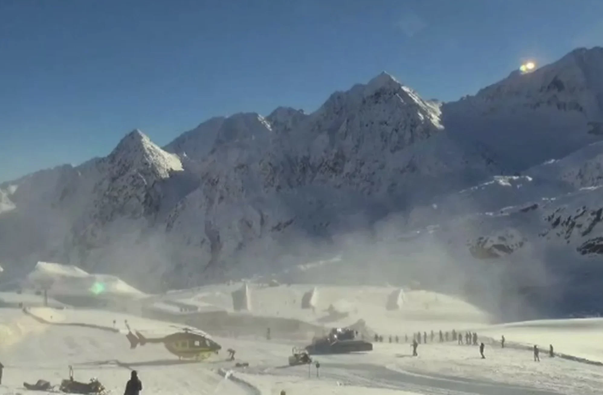 Avalanșă în Austria. Opt persoane prinse sub zăpadă au fost salvate după o intervenție de 4 ore