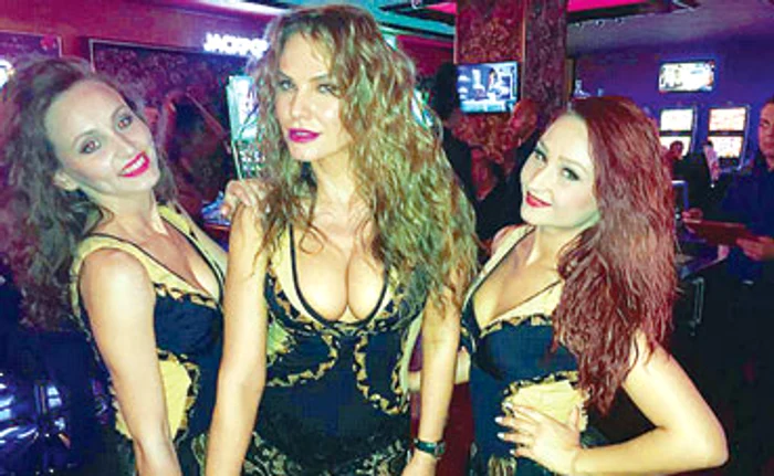 Anna are un decolteu de infarct