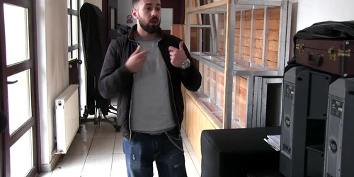 Recuziterul care l-a resuscitat pe Busu arată locul unde s-a prăbuşit actorul