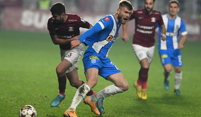 Alexandru Crețu (dreapta), marcatorul primului gol al CSU Craiova (FOTO: Sportpictures)