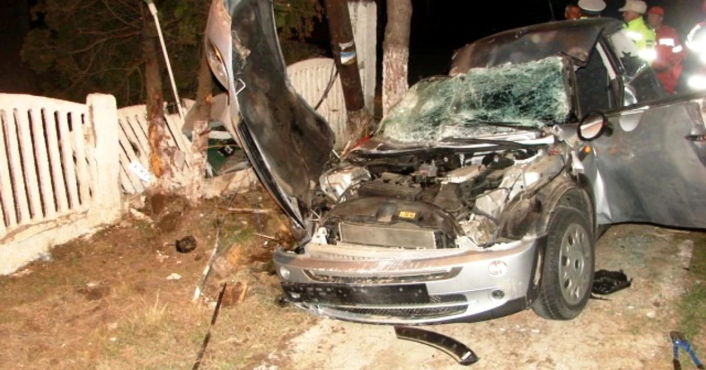 Tânărul nu a mai avut nicio şansă de scăpare dintre fiarele contorsionate