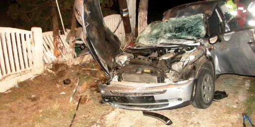 Tânărul nu a mai avut nicio şansă de scăpare dintre fiarele contorsionate