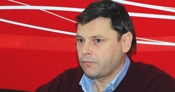 Protestul lui Florin Cazacu, primarul din Brad, se va desfăşura în biroul său