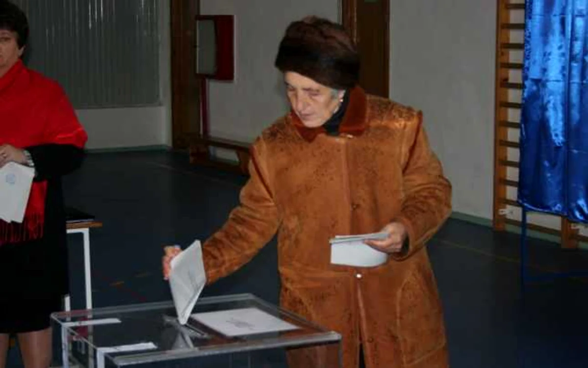 Procentajul mureşenilor prezenţi la vot este mai mic decât media pe ţară