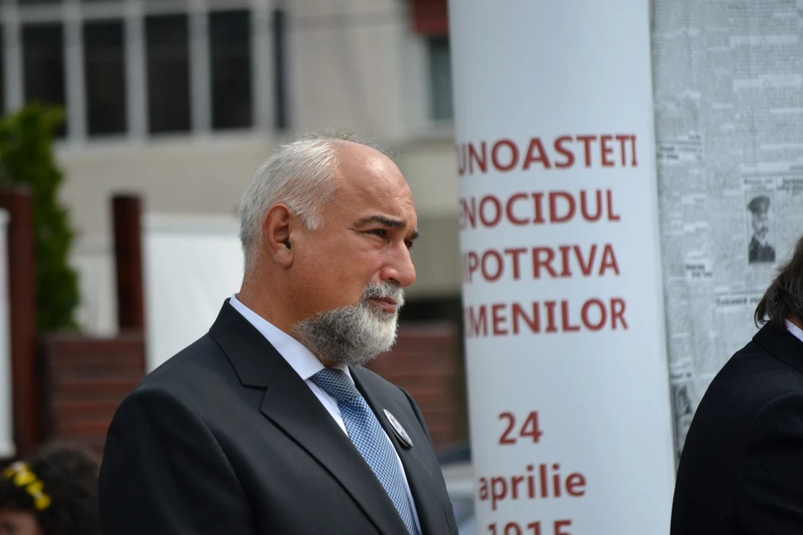 Bacău: „Comemorarea a 99 de ani de la genocidul împotriva armenilor“  FOTO Mircea Merticariu
