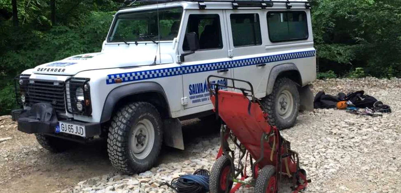 Salvamontiştii acţionează pentru recuperarea turiştilor blocaţi în munte