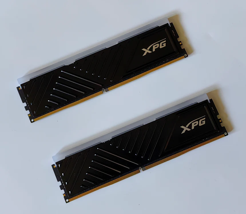 XPG SPECTRIX D35G DDR4 RGB de 32GB. FOTO Adrian Pogîngeanu