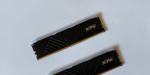 XPG SPECTRIX D35G DDR4 RGB de 32GB RAM FOTO Adrian Pogîngeanu jpg