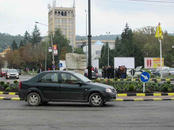 Sensul giratoriu de la intersecţia Bulevardului Tudor Vladimirescu cu strada General Magheru a fost inaugurat