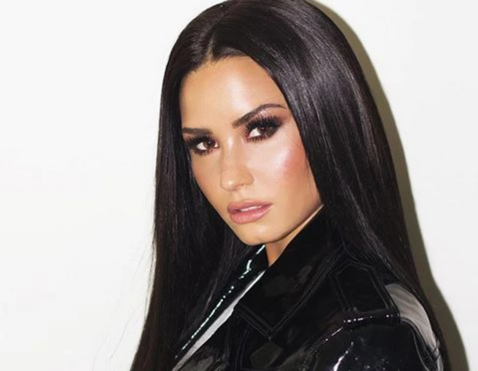 Demi se află încă internată în spital Foto: Instagram