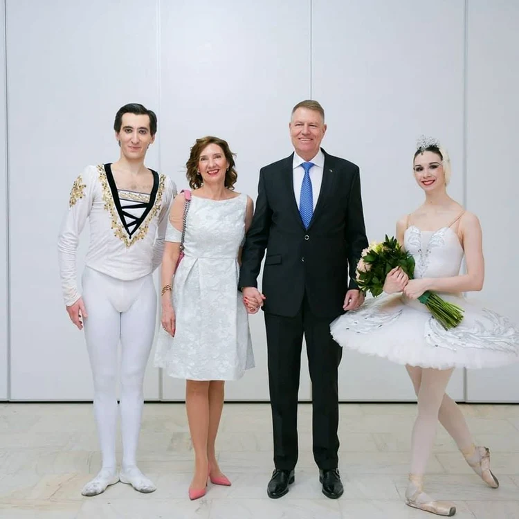 2 carmen iohannis si klaus iohannis balet valentine s day 1 jpg jpeg