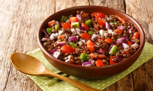 Salata de linte  Sursa foto shutterstock 2080651627 jpg