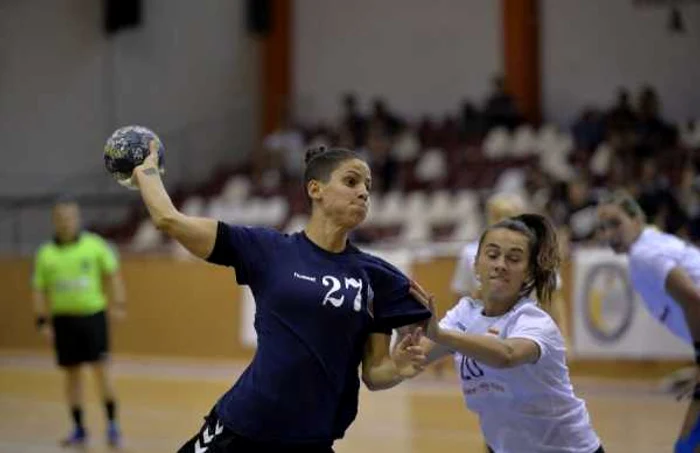 Fraga Fernandez este una dintre cele patru reprezentante ale Ligii Naţionale de handbal feminin în semifinalele Mondialului de la Kumamoto.