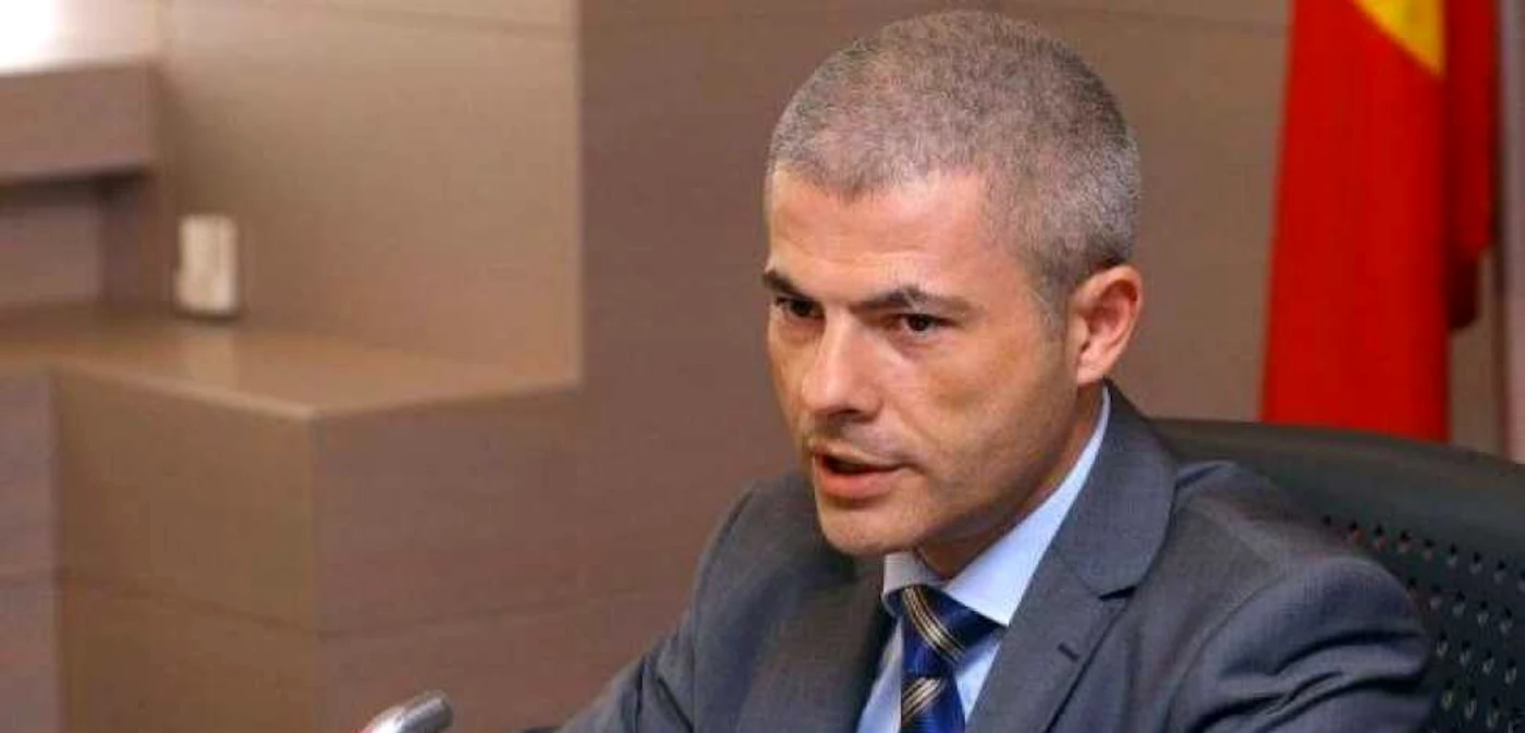 Remus Vulpescu ocupă, în prezent, cel puţin trei funcţii: reprezentant al statului în AGA Transgaz, membru în Consiliul de Supraveghere al Hidroelectrica şi director de cabinet al vicepremierului Daniel Chiţoiu