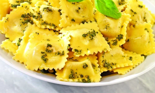 ravioli cu sos pesto jpeg