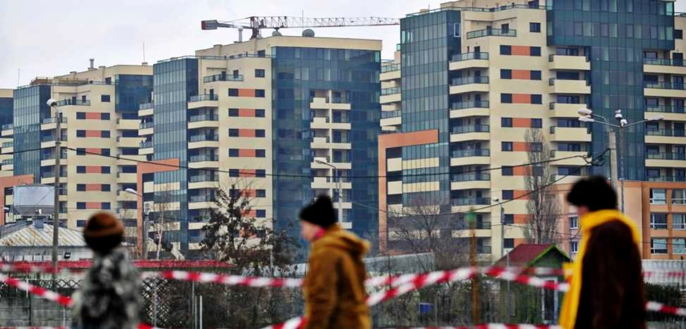 Dezvoltatorii imobiliari constinuă construcţia de locuinţe noi, pe fondul unei uşoare creşteri a cererii FOTO Mediafax
