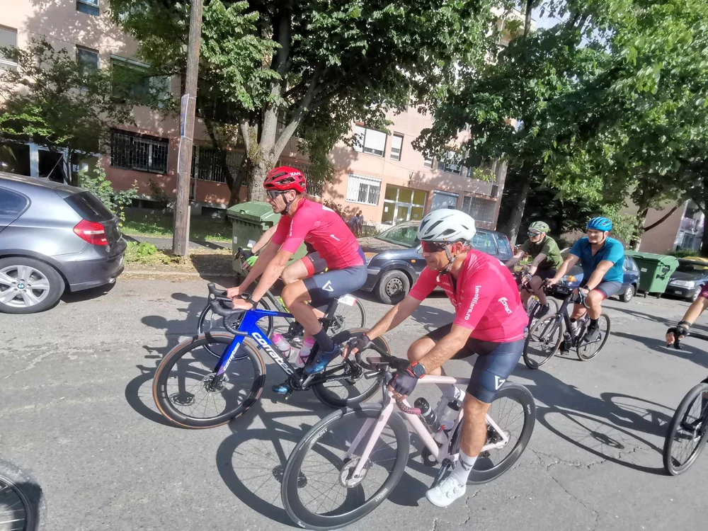 Cicliștii pe drumul spre Szeged FOTO Ștefan Both