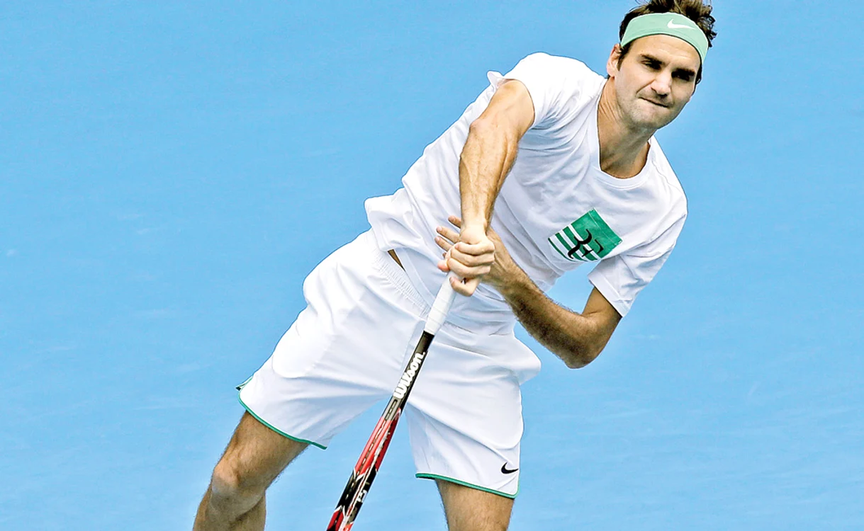 Locul 1 Roger Federer, accidentare la genunchi, în baie