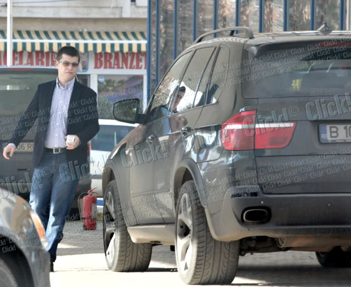 Deşi tatăl lui conduce afaceri  în salubritate, Honorius Prigoană nu le prea are cu curăţenia: uită mai mereu să-şi spele bolidul BMW seria 5