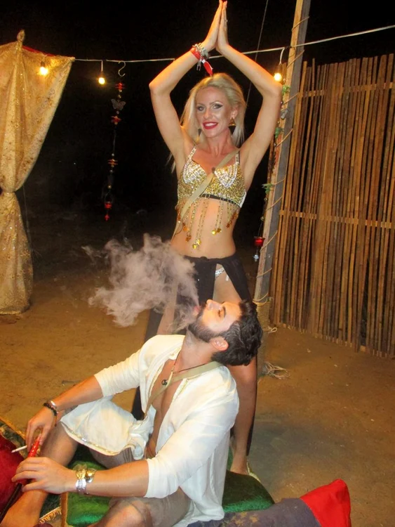 Hannelore i-a uimit pe toţi cu dansurile ei orientale