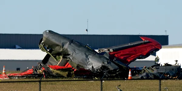 Două avioane s au ciocnit la un show aerian în Dallas Texas FOTO Profimedia jpg