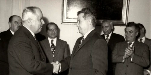 emil bobu si nicolae ceausescu foto