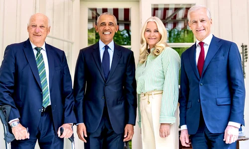 Barack Obama cu Regele Harald al Norvegiei și Prințesa Mette Marit la Palatul regal din Oslo   Casa Regală norvegiană jpg