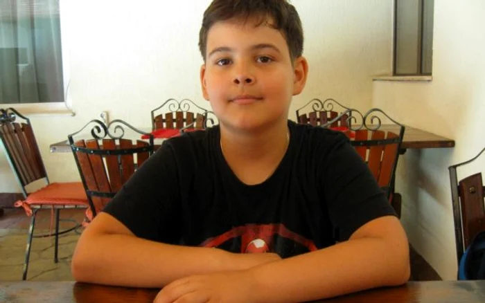 
    David Nicolas Parpale (10 ani), elev în clasa a III-a la Şcoala nr. 13 ”Ştefan cel Mare din Galaţi”, este unul dintre copiii geniali ai RomânieiFOTO: adevarul.ro  