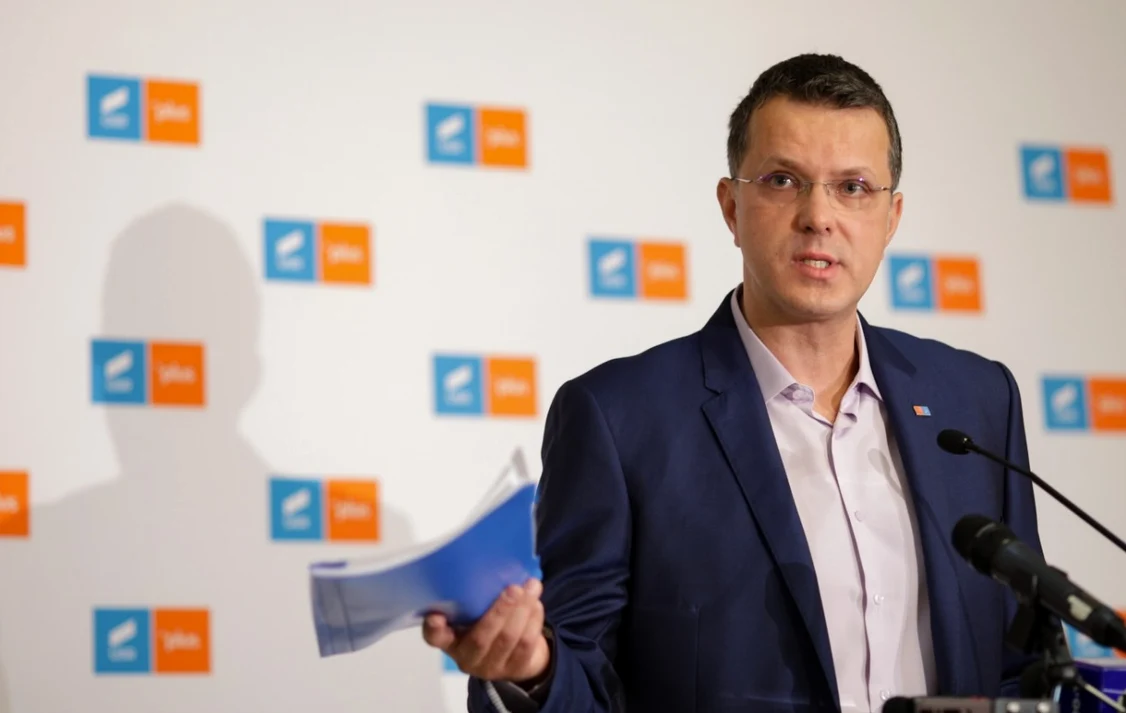 Ministrul Apărării, Ionuț Moșteanu FOTO: Inquam photos / Octav Ganea