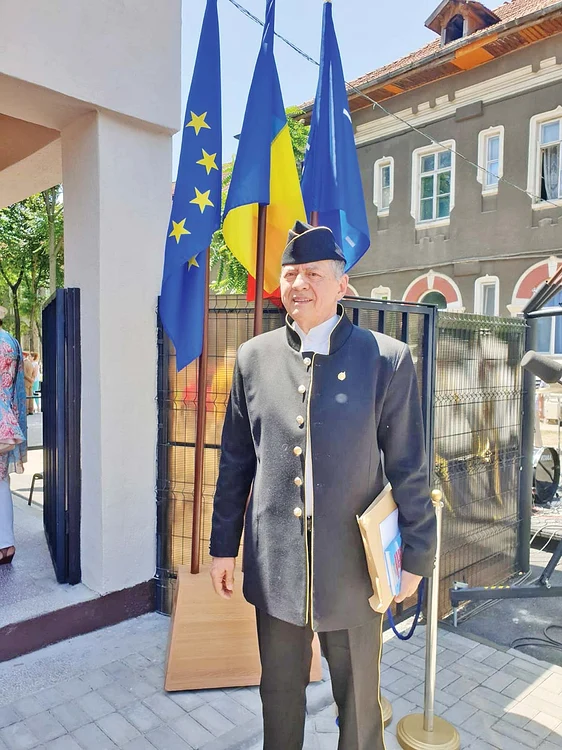 Tavi Ursulescu, în „uniforma” fără epoleți