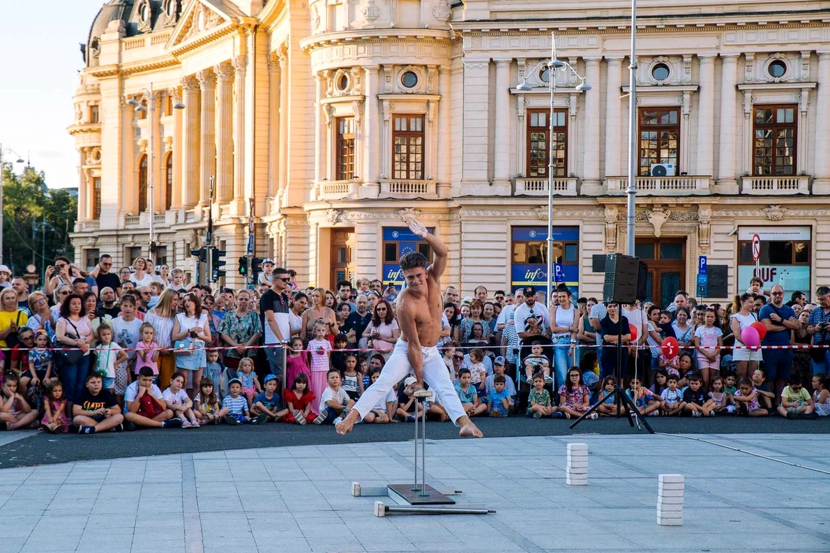 Muzică live și scenă deschisă pentru tineri artiști, în acest weekend la „Străzi deschise – București” (foto: ARCUB)