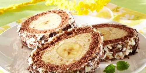 rulada de cacao cu banane si mascarpone