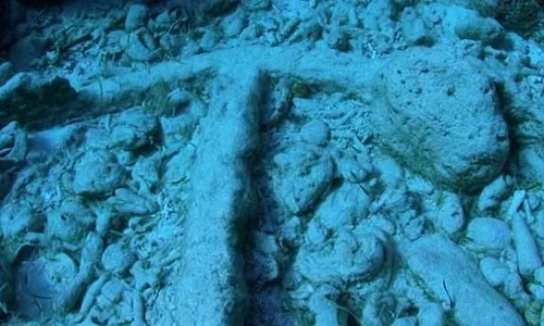 A fost descoperită o ancoră ce a aparţinut navei lui Cristofor Columb jpeg