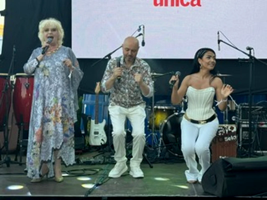Mihai Mitoseru și Andreea Mantea au cântat și au dansat alături de marea artistă