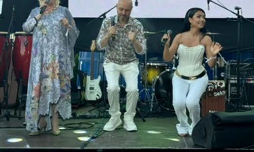 Mihai Mitoseru și Andreea Mantea au cântat și au dansat alături de marea artistă