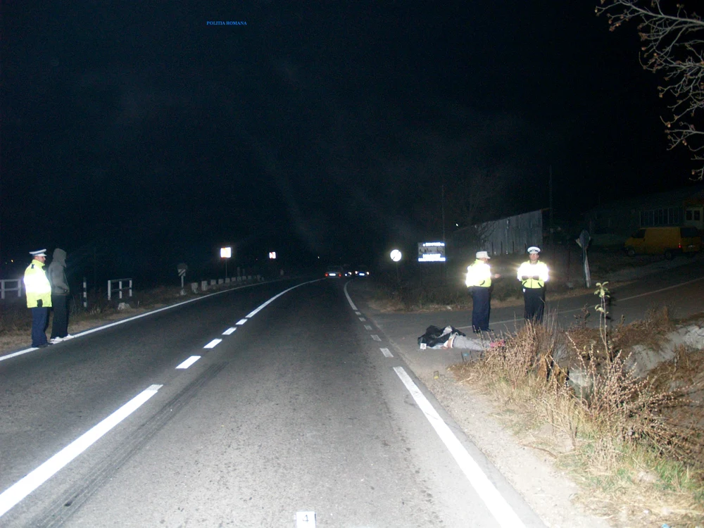 Victima a fost transportată de urgenţă la spital. Foto arhivă
