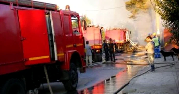 Incendiul a pornit de la un scurtcircuit. Foto arhivă.