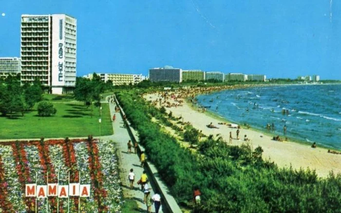 Mamaia a fost un sătuc dobrogean de pe ţărmul Mării Negre, locuit în trecut de pescari greci şi lipoveni, de păstori români şi de tătari