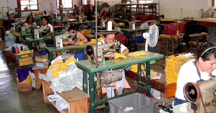 Angajaţii trebuie să muncească cu forme legale