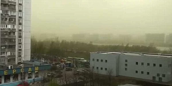 Un nor verde i-a îngrijorat pe locuitorii Moscovei Foto: Captură YouTube