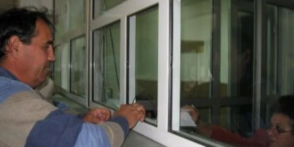 Târgu-Jiu: Până acum, 100 de persoane au depus dosarele