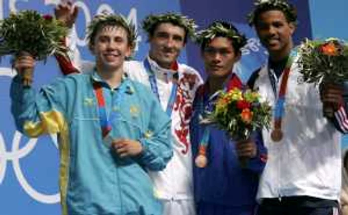 Andre Dirrell, în dreapta, a fost medaliat cu bronz la JO 2004 * Foto: Reuters