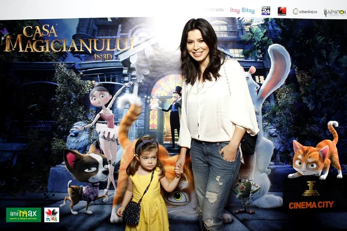 
    Alexandru Papadopol, împreună cu fetiţa lui, RuxandraSursă foto: Facebook Cine Forum  